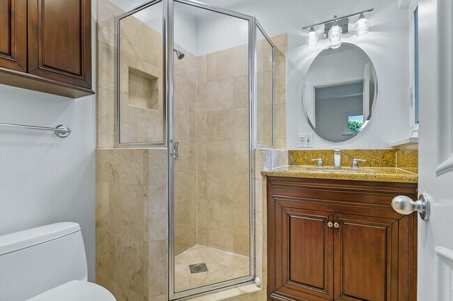 Building Photo - Now Available | Beautiful 3-Bedroom Home in Prime Pasadena