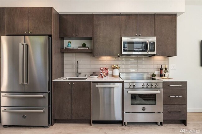 Building Photo - 1112 13th Ave