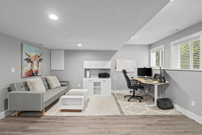 Building Photo - 9004 W 148th St