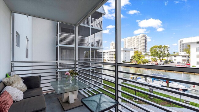 Building Photo - 3725 NE 169th St