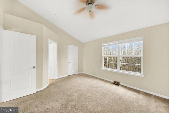 Building Photo - 6 Carob Ct