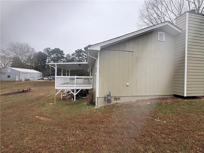 Building Photo - 5130 Ash Cir