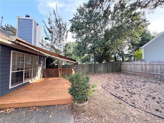 Building Photo - 11865 Carriage Park Ln