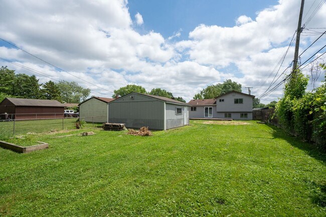 Building Photo - 15841 Dort St