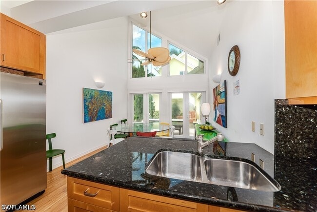 Building Photo - 883 Galleon Dr