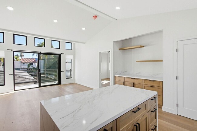 Building Photo - Brand New Construction – 3 Bed / 2 Bath Duplex Home in Normal Heights