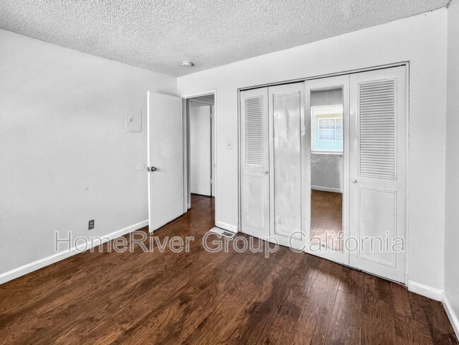 Building Photo - 100 Nedra Ct