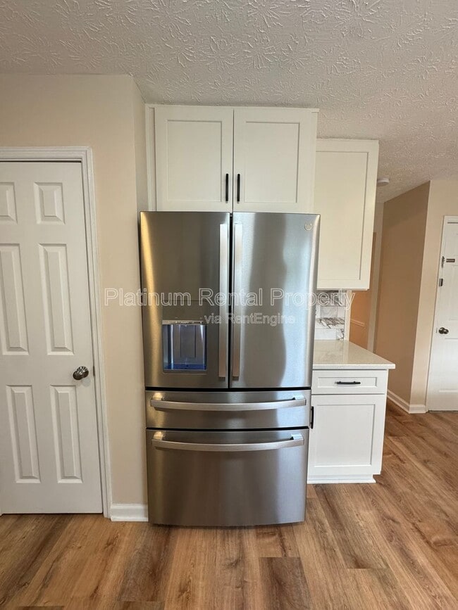 Building Photo - 1444 Glenfield Dr