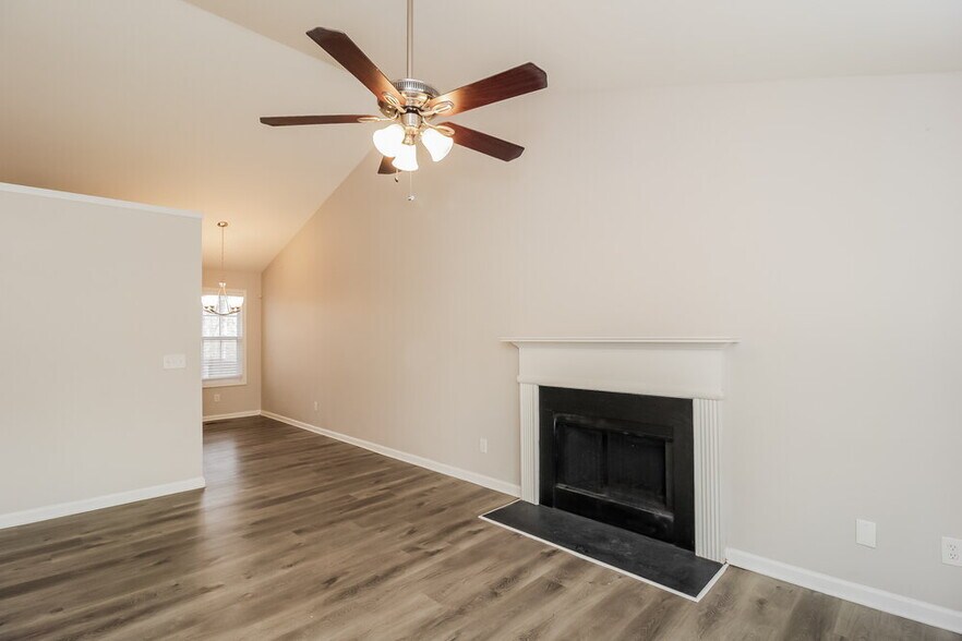 Building Photo - 6548 Snow Bird Ln