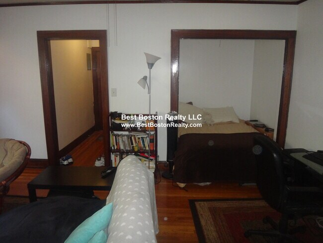 Building Photo - 119 College Ave