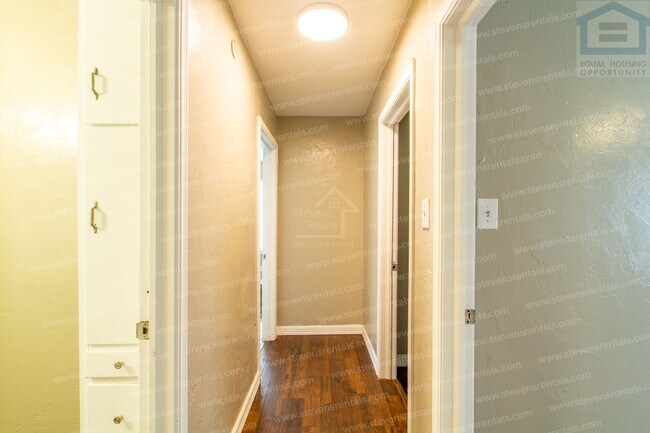 Building Photo - 2206 NW 19th St