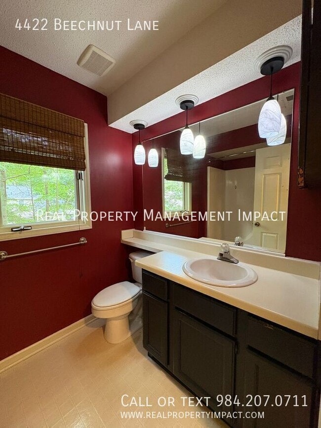 Building Photo - 4422 Beechnut Ln