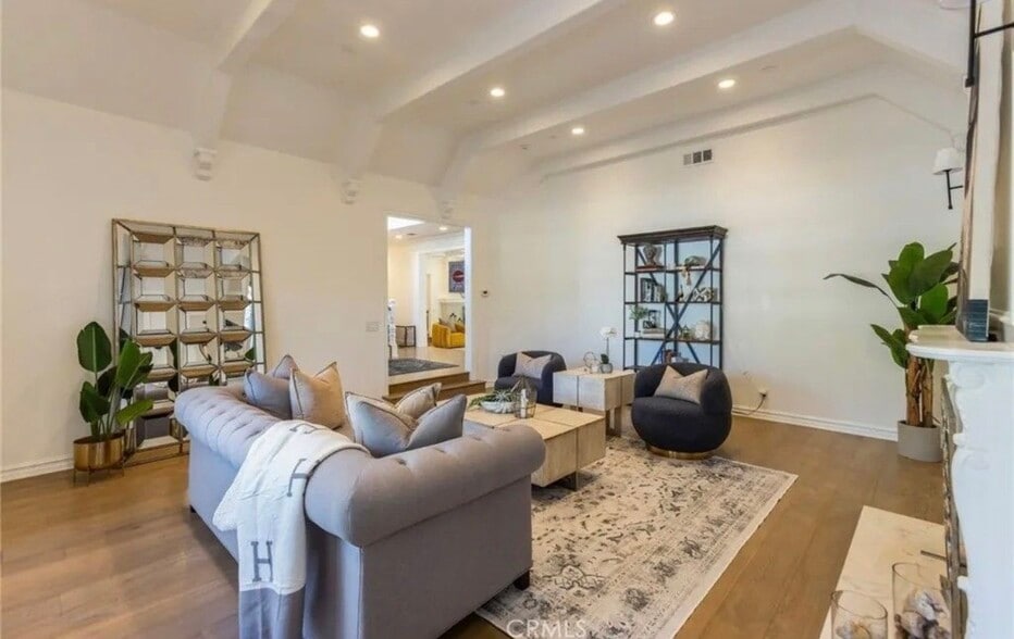 Building Photo - 4637 Westchester Dr
