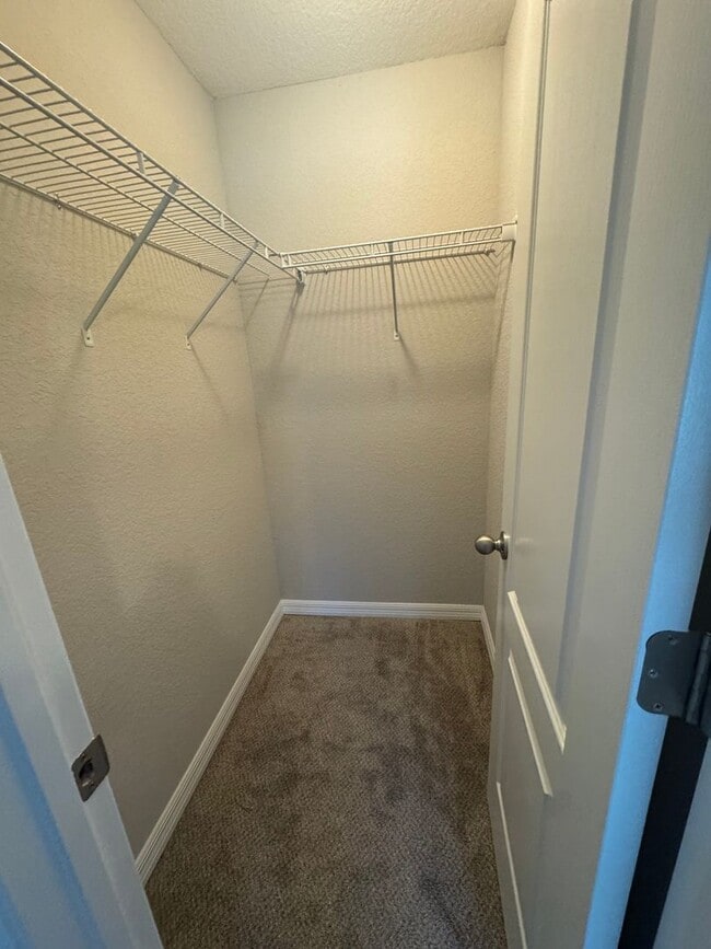 Building Photo - Charming 2BR/2BA Duplex in Citrus Springs - Peaceful Living Awaits!