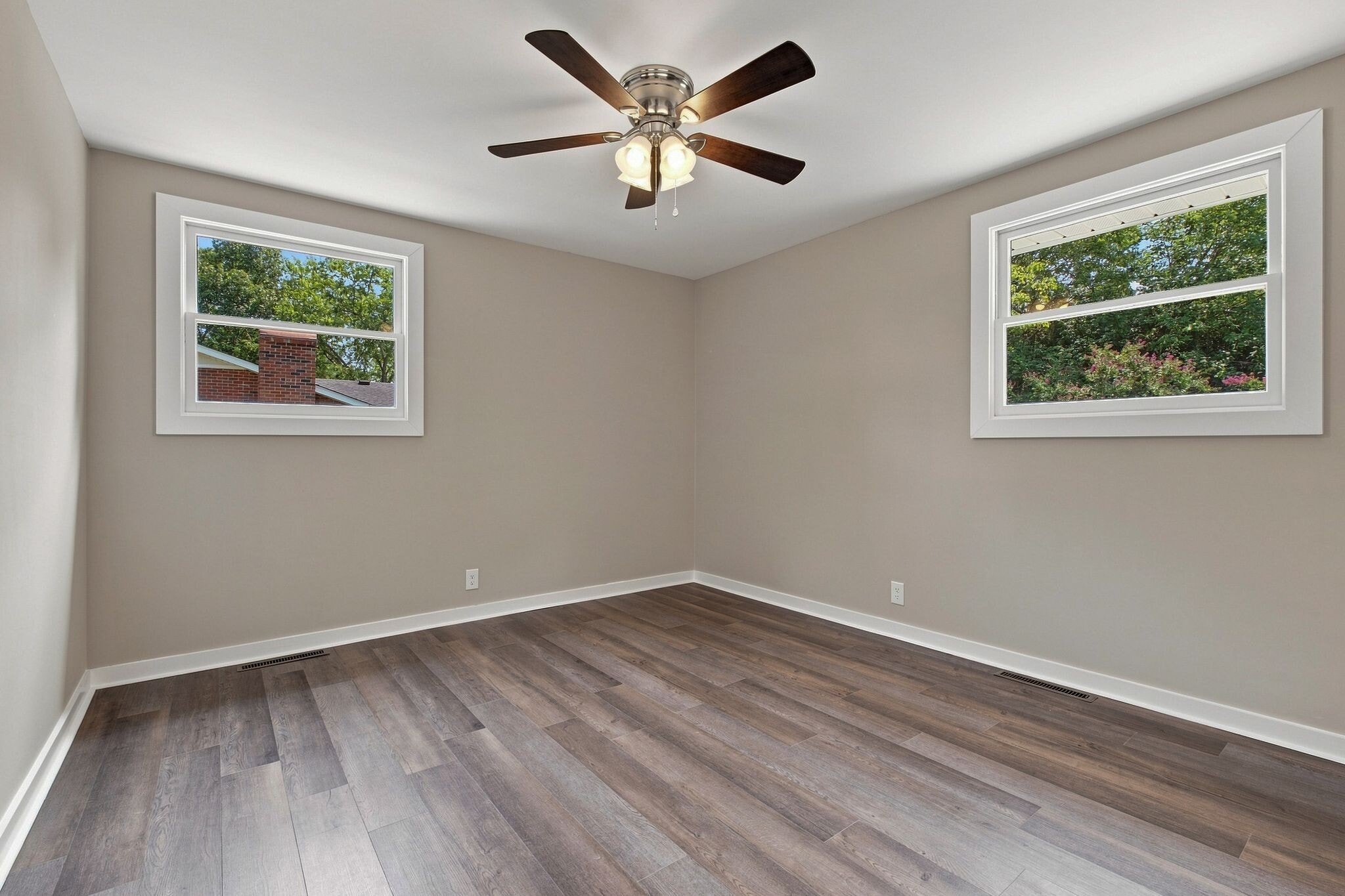 Building Photo - 1614 Shady Cir