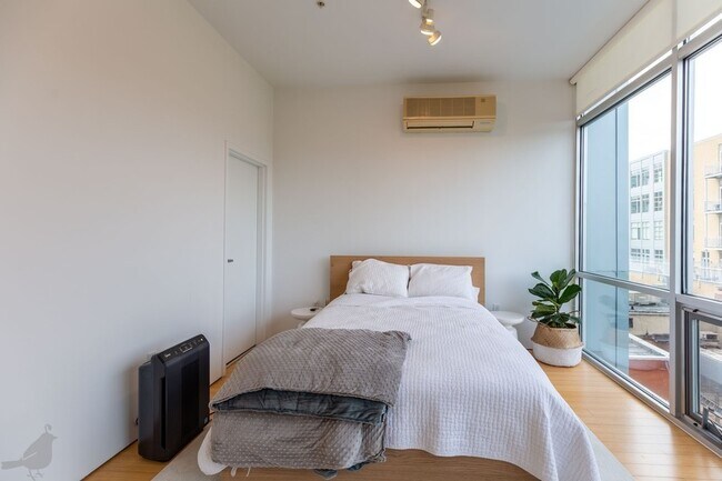 Building Photo - Amazing Two-Level Loft in the Heart of the...