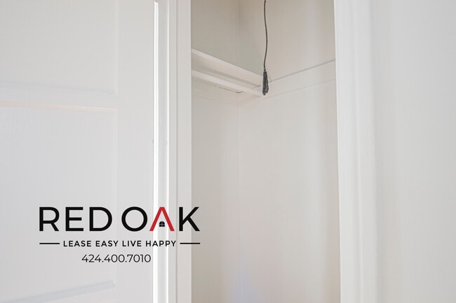 Building Photo - 1148 Queen Anne Pl