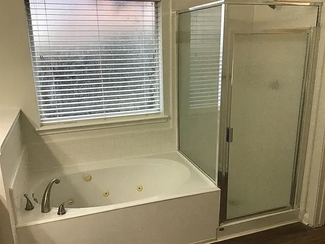 Building Photo - 22508 Red River Dr