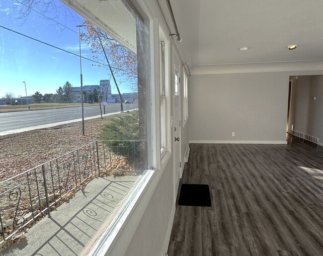 Building Photo - Charming West End Rental with Large Backyard & Garage