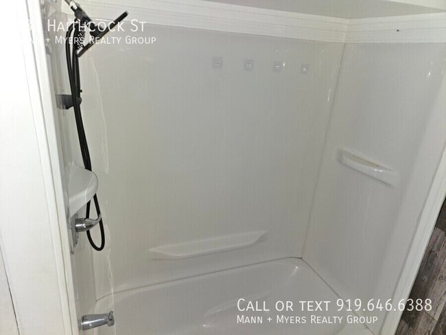 Building Photo - 131 Haithcock St