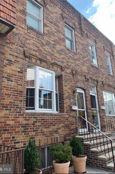 Front of House - 2447 S 9th St