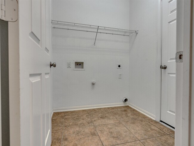 Building Photo - 2750 Villa Bella Ct