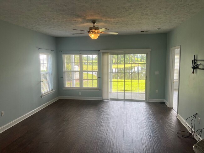 Building Photo - 5090 Windsor Green Way