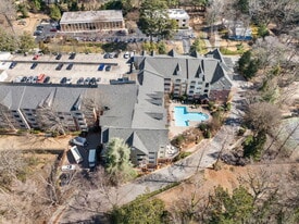 Building Photo - 4007 Westchester Rdg NE