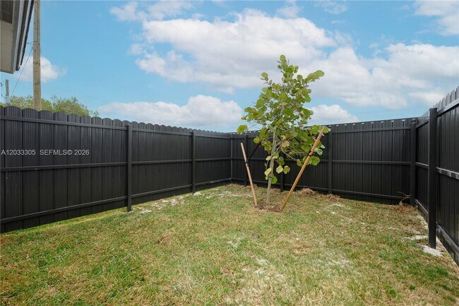 Building Photo - 18690 SW 136th Ct
