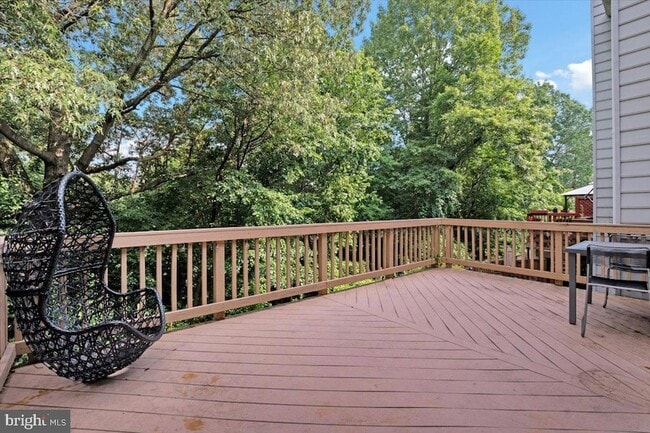 Building Photo - 8605 Western Oak Dr