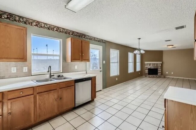 Building Photo - 2521 Brinlee Branch Ln