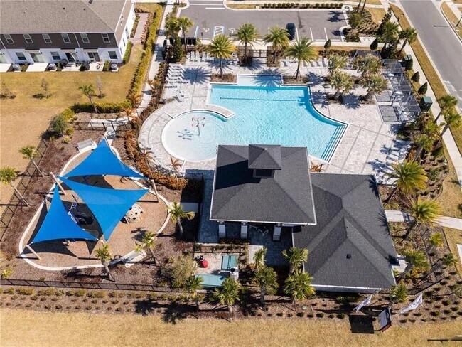 Building Photo - 5090 Shady Pnes Dr