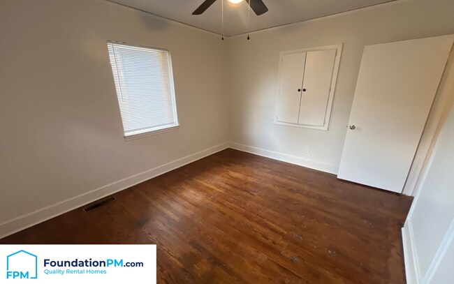 Building Photo - 2143 Vollintine Ave