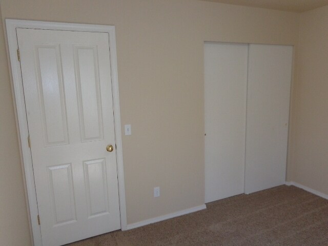 Building Photo - 5551 Geneva Way