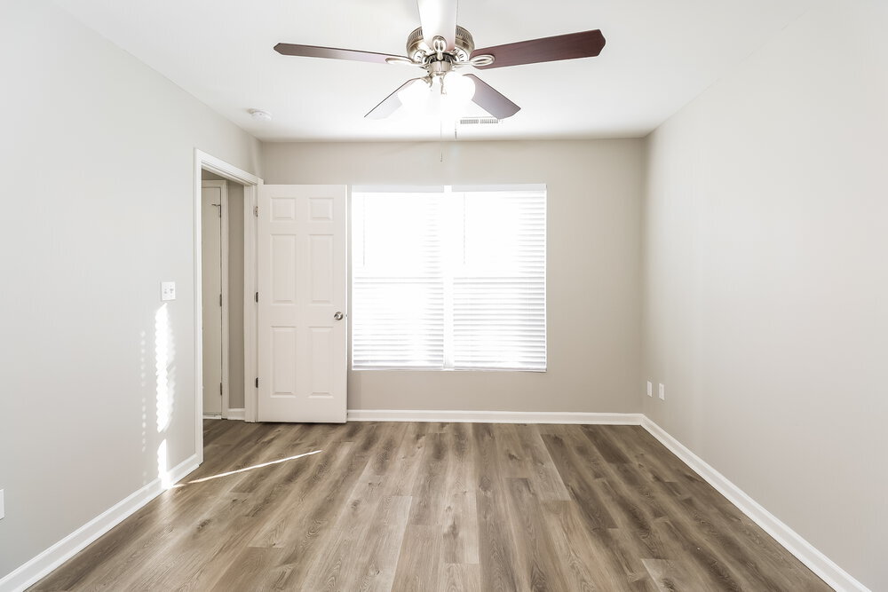 Building Photo - 6516 Lynmont Dr