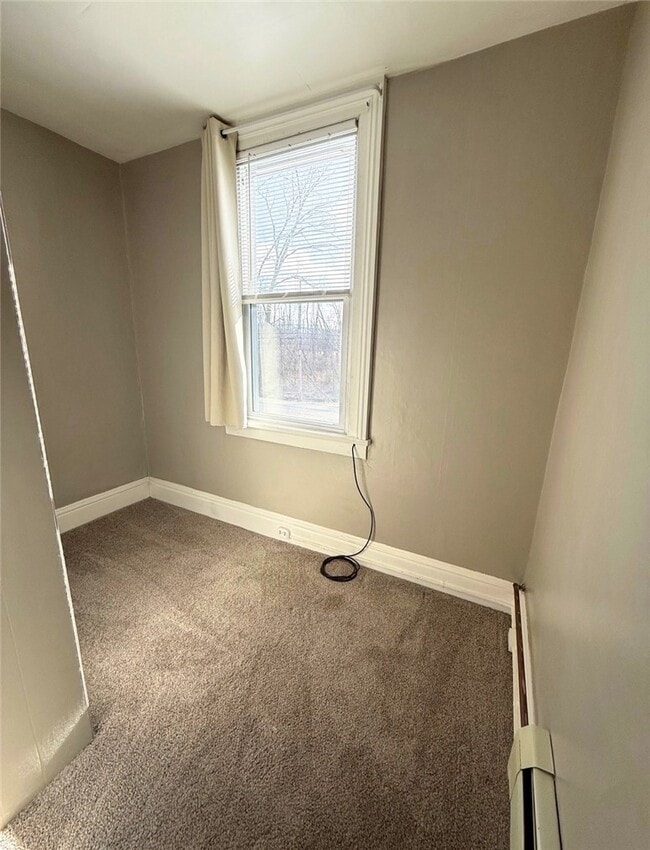 Building Photo - 35 Main St