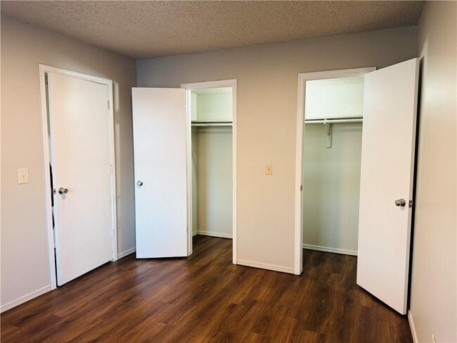 Building Photo - 1701 S West End St