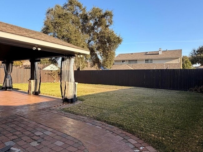 Building Photo - 3815 Redwood Falls Dr