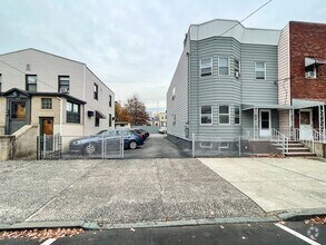Building Photo - 61 Wales Ave