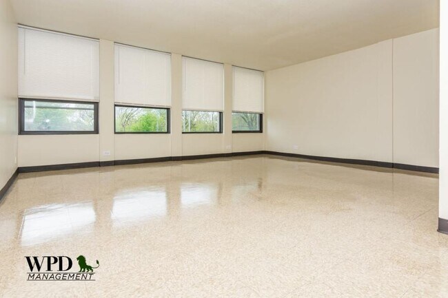 Building Photo - 2 bedroom in Chicago IL 60621