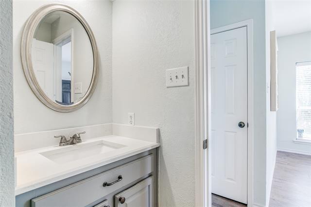 Building Photo - 508 Lake Forest Dr