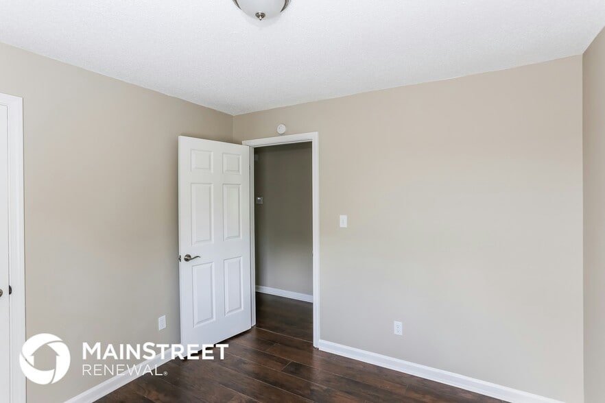 Building Photo - 7644 Tally Ho Dr E