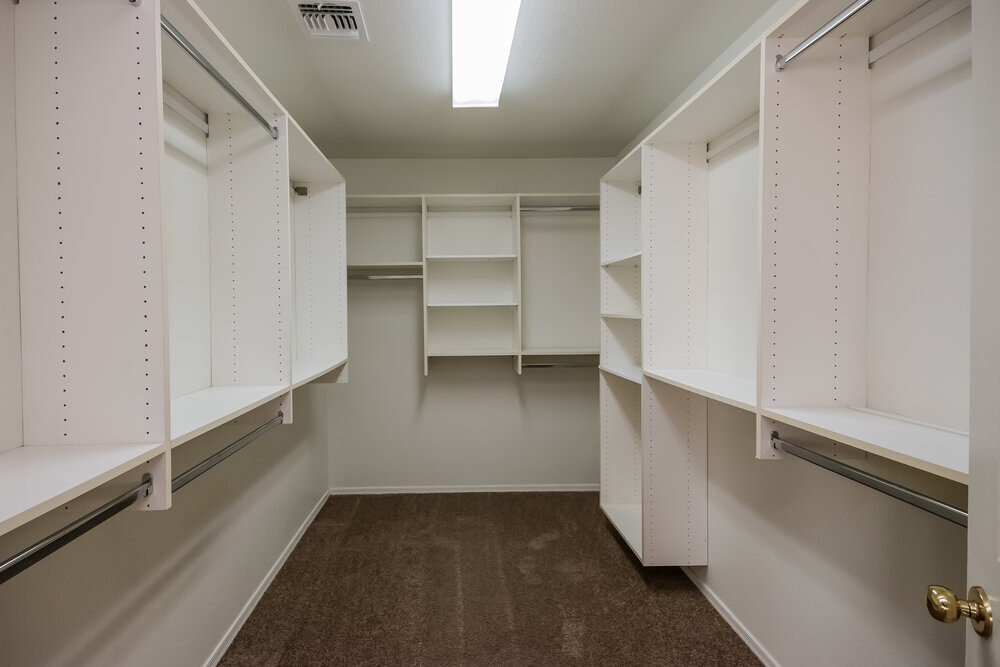 Building Photo - 11215 W Garfield St