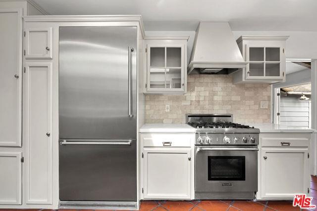 Building Photo - 4506 Nagle Ave