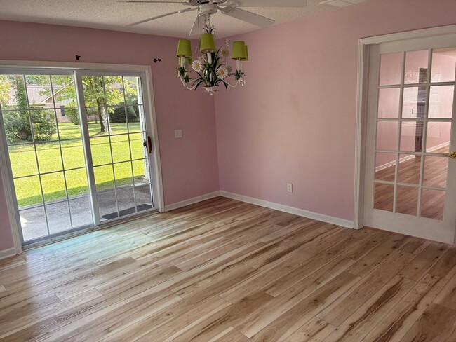 Building Photo - 3 Bedroom 2 Bath Home in Carolina Shores
