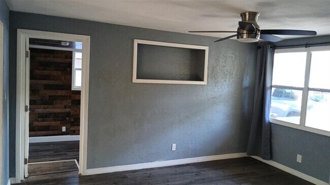 Building Photo - 11465 92nd St N