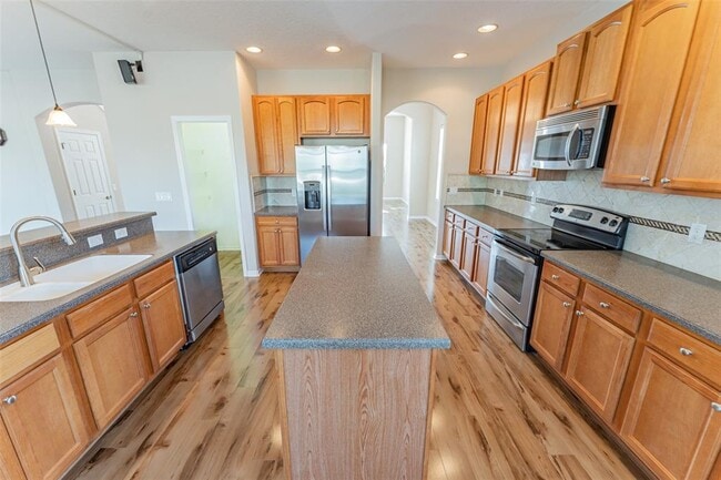 Building Photo - 13815 Artesa Bell Dr