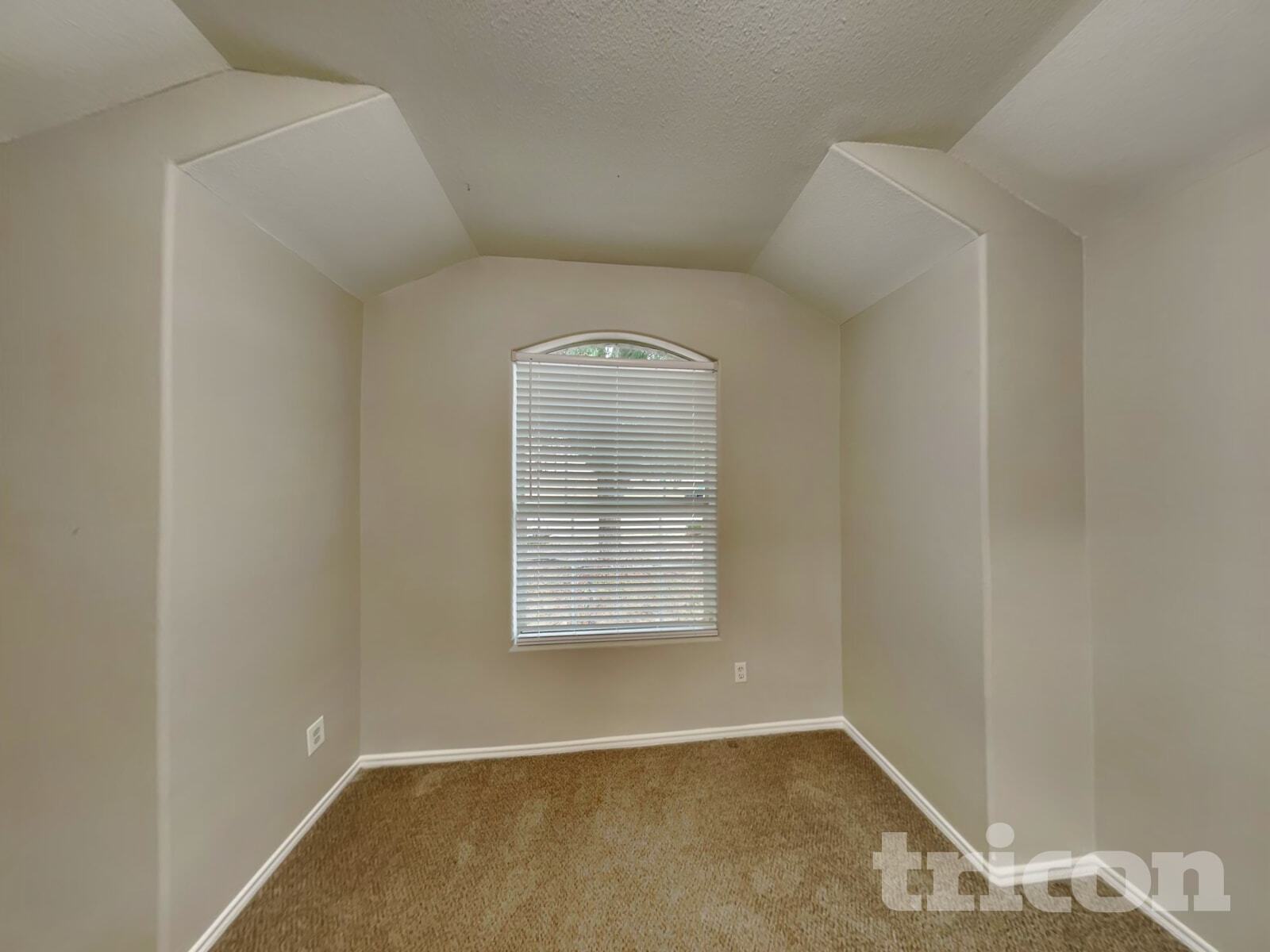 Building Photo - 2311 Shady Birch Dr