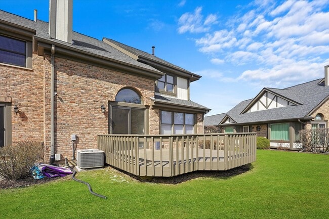Building Photo - 14449 Golf Rd