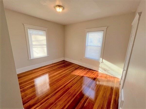Building Photo - 109 Capen St